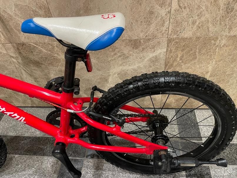 ヨツバサイクル-18インチ-ヒーローレッド-junior-手渡しのみ