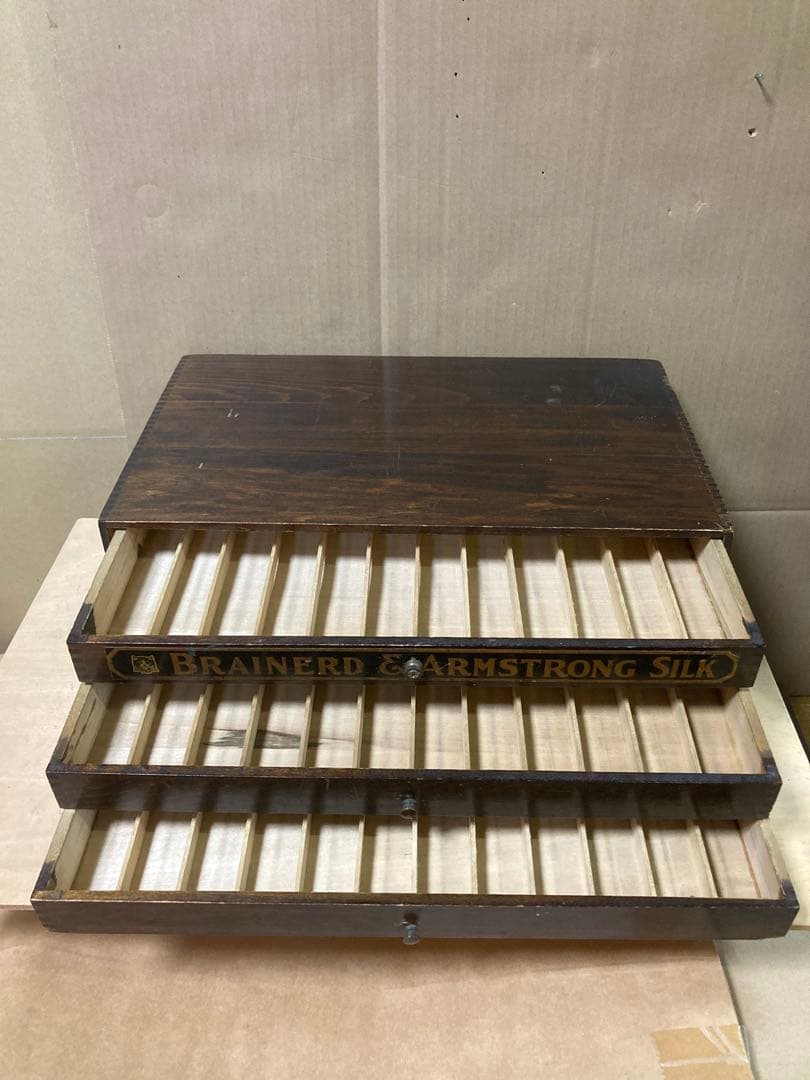 ビンテージ　猫のスプールキャビネット　什器　糸ケース