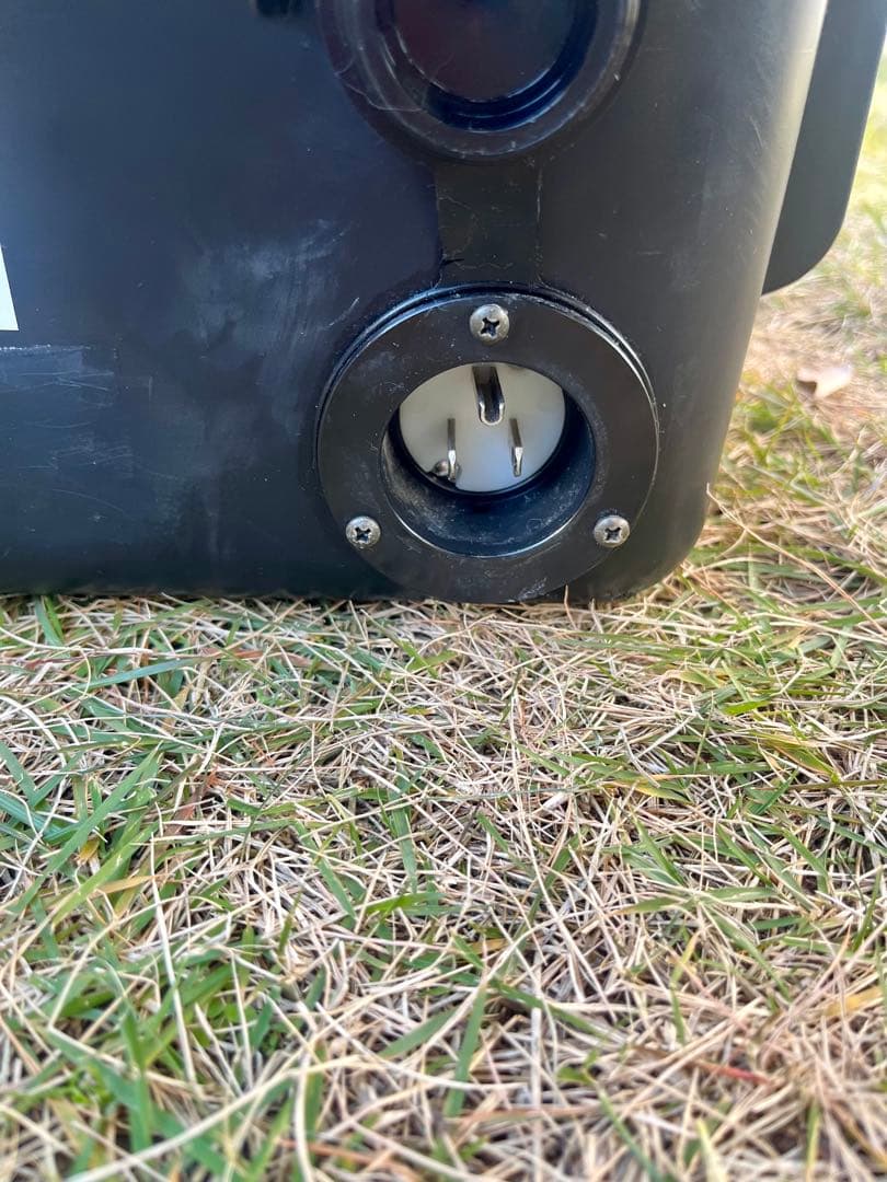 米軍放出品 ハードケース 電源コネクタ付き SKB ハードプロテクターケース