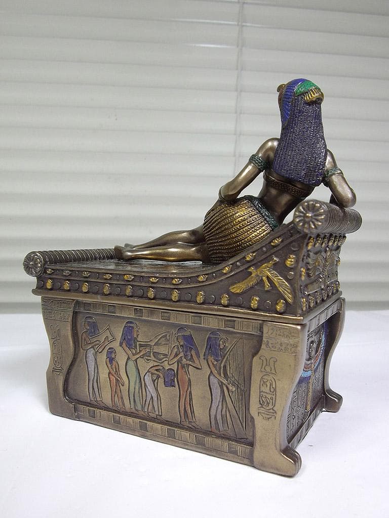 ヴェロネーゼ Veronese フィギュア 王棺に横たわるクレオパトラ