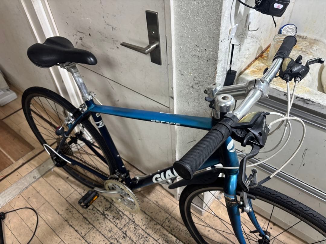 GIANT ESCAPE ジャイアントエスケープクロスバイク 青