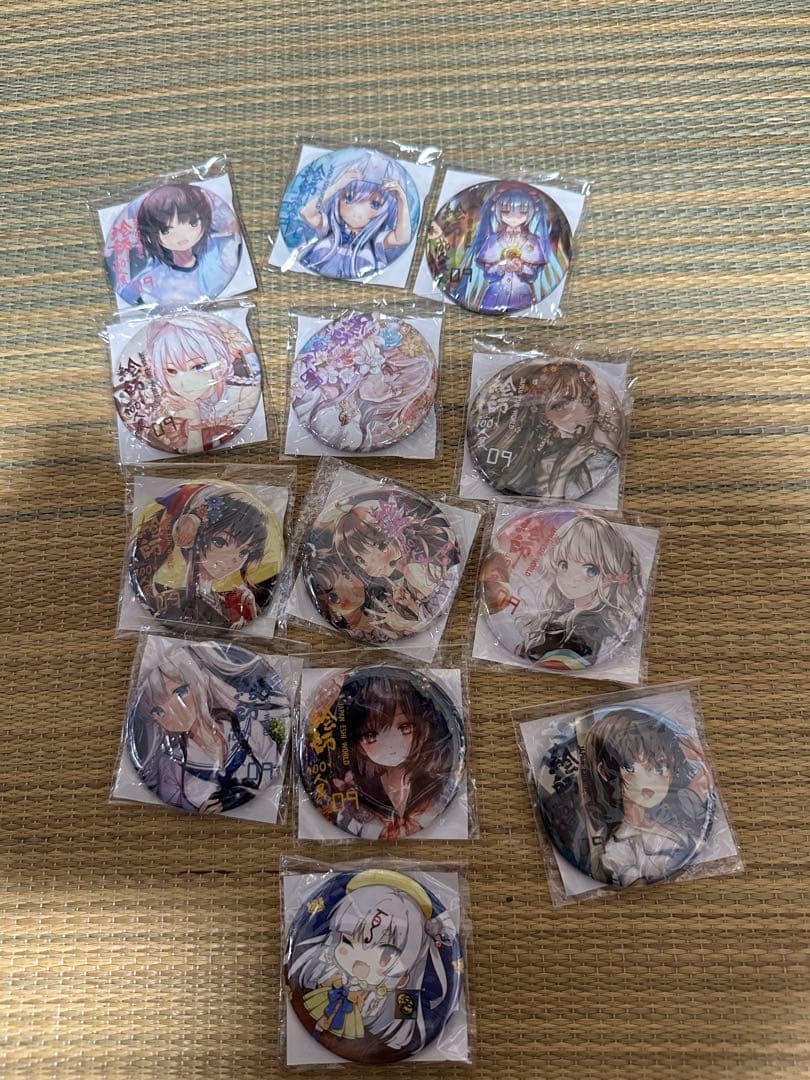 (値下)絵師100人展　歴代缶バッジセット