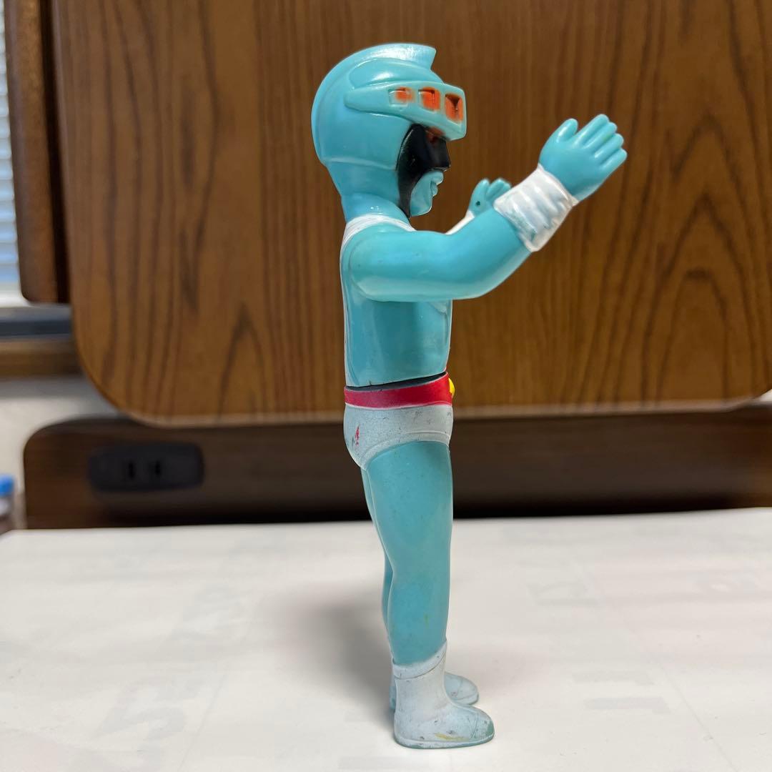 ポピー　シルバー仮面　ソフビ