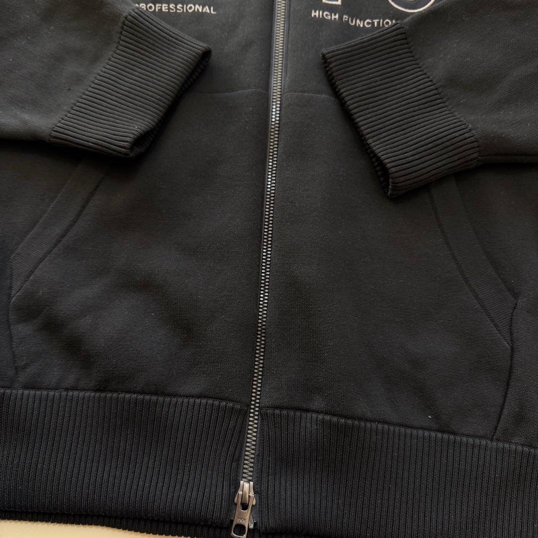 MASTER BUNNY EDITION ブラックパーカーゴルフウェアジャケット