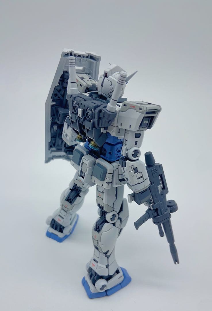 RG RX-78-2ガンダムVer.2.0 【G-3カラー】 全塗装　完成品