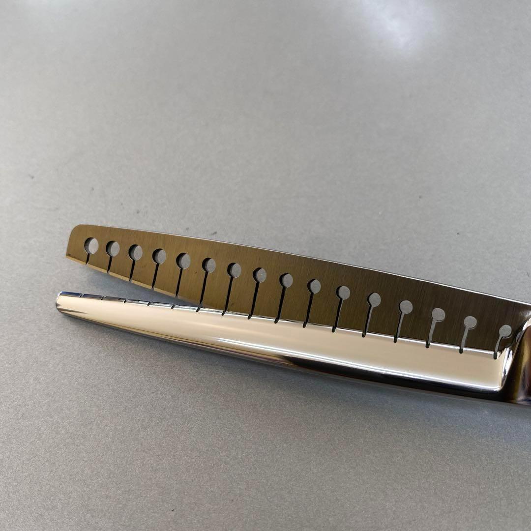 7インチシザー ６０% スピードアップ！新品　トリミングに最高の逸品！切れ味抜群