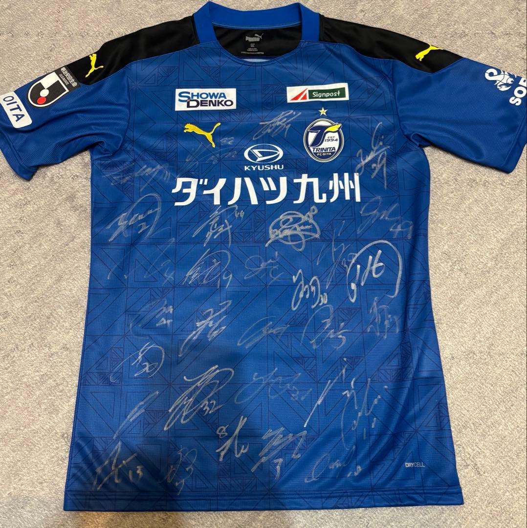 大分トリニータ　2020年全選手サイン入りユニフォーム