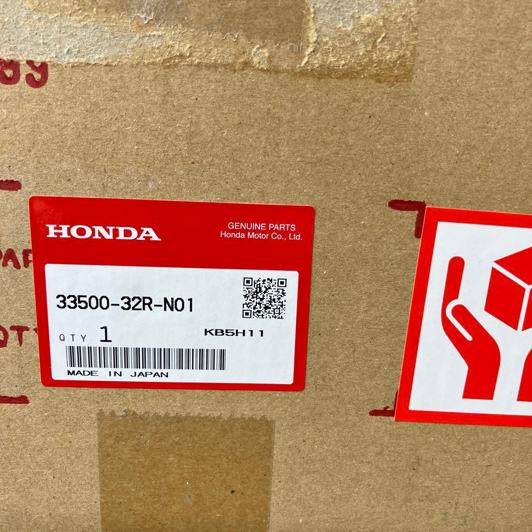 ホンダNBOX 右テールライト きれいです