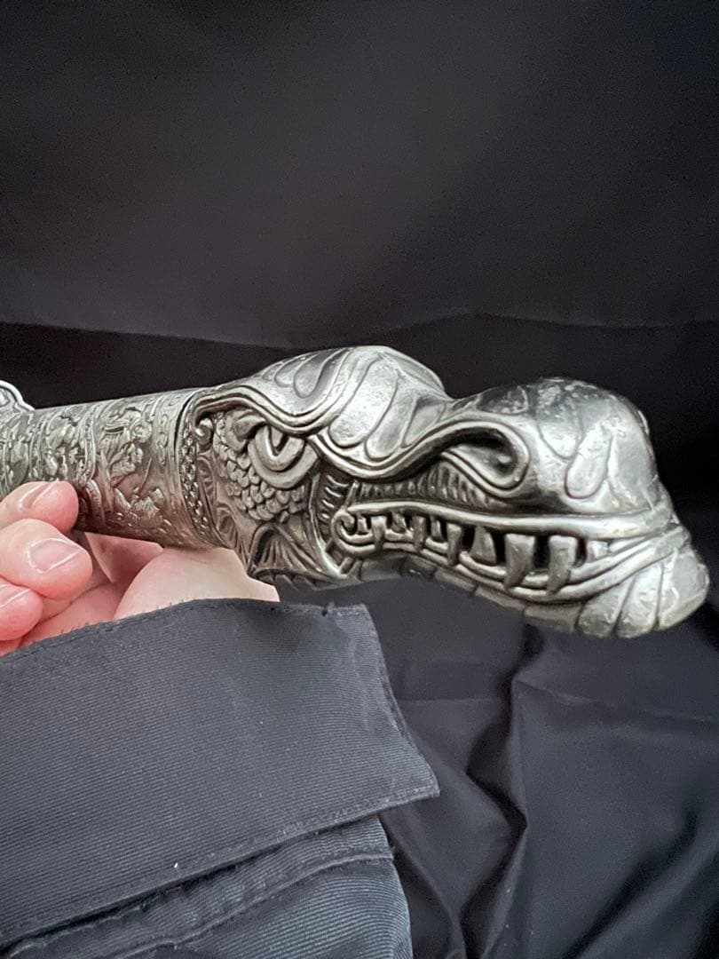 軍刀 龍頭模様銀柄　日本刀 模造刀 居合刀 武士道 鑑賞用 全長約101cm