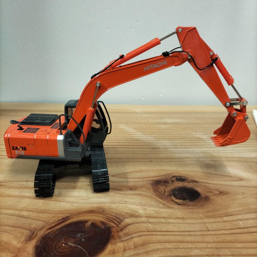 新品、未使用　HITACHI　ZAXIS 210 1/40 パワーショベル