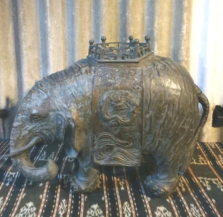 中国　象の置物　金属