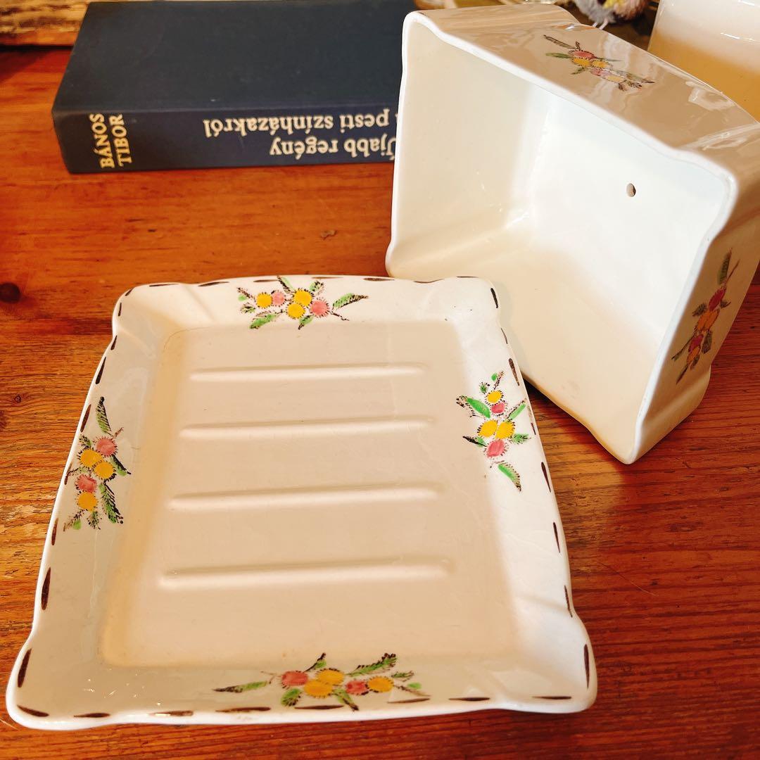 イギリス　可愛いミモザのチーズケース