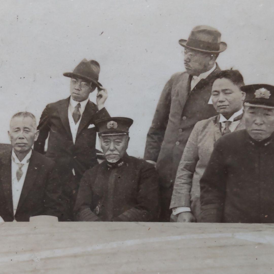 東郷元帥、岡田首相、財部大臣、谷口大将、海軍大臣官邸生写真。