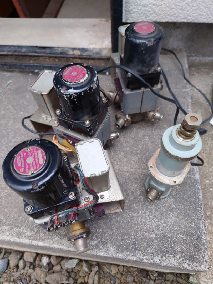 同軸切替機３個+1個 形名 SWb-683L 日本無線株式會社