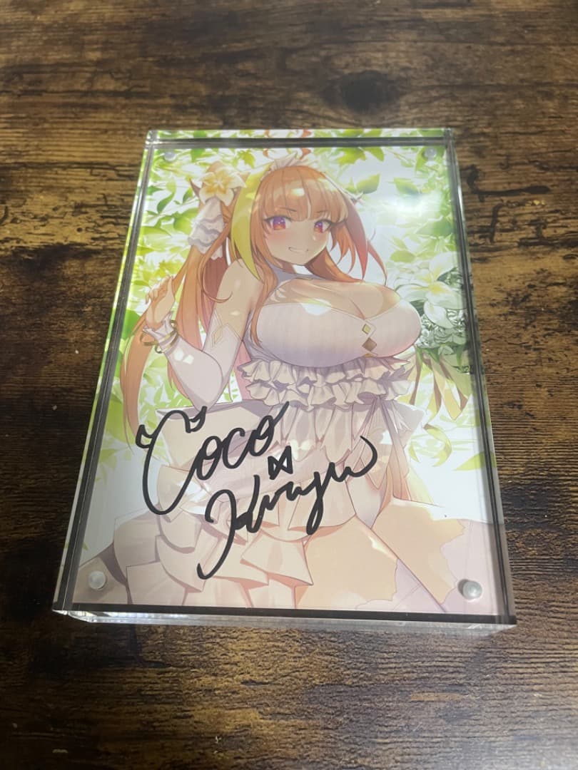 桐生ココセット　桐生会ピンバッジ　直筆サイン　ポストカード