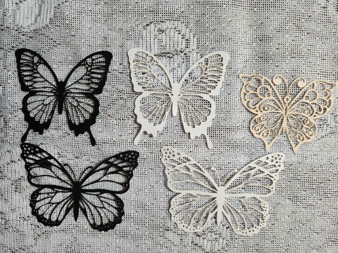 コラージュ素材 窓 窓枠 扉 蝶々 おすそ分け