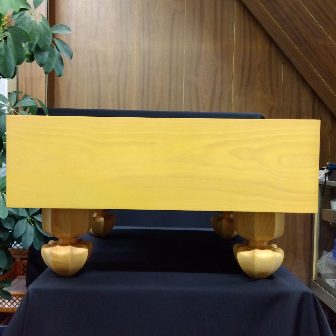 【国産　本榧　4寸碁盤　芯持ち】