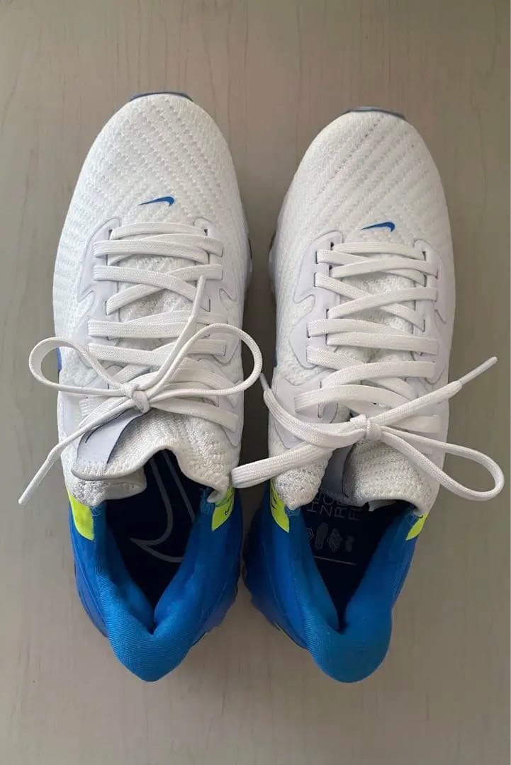 Nike MX-720-818ホワイト/ブルー/イエロー ゴルフシューズ