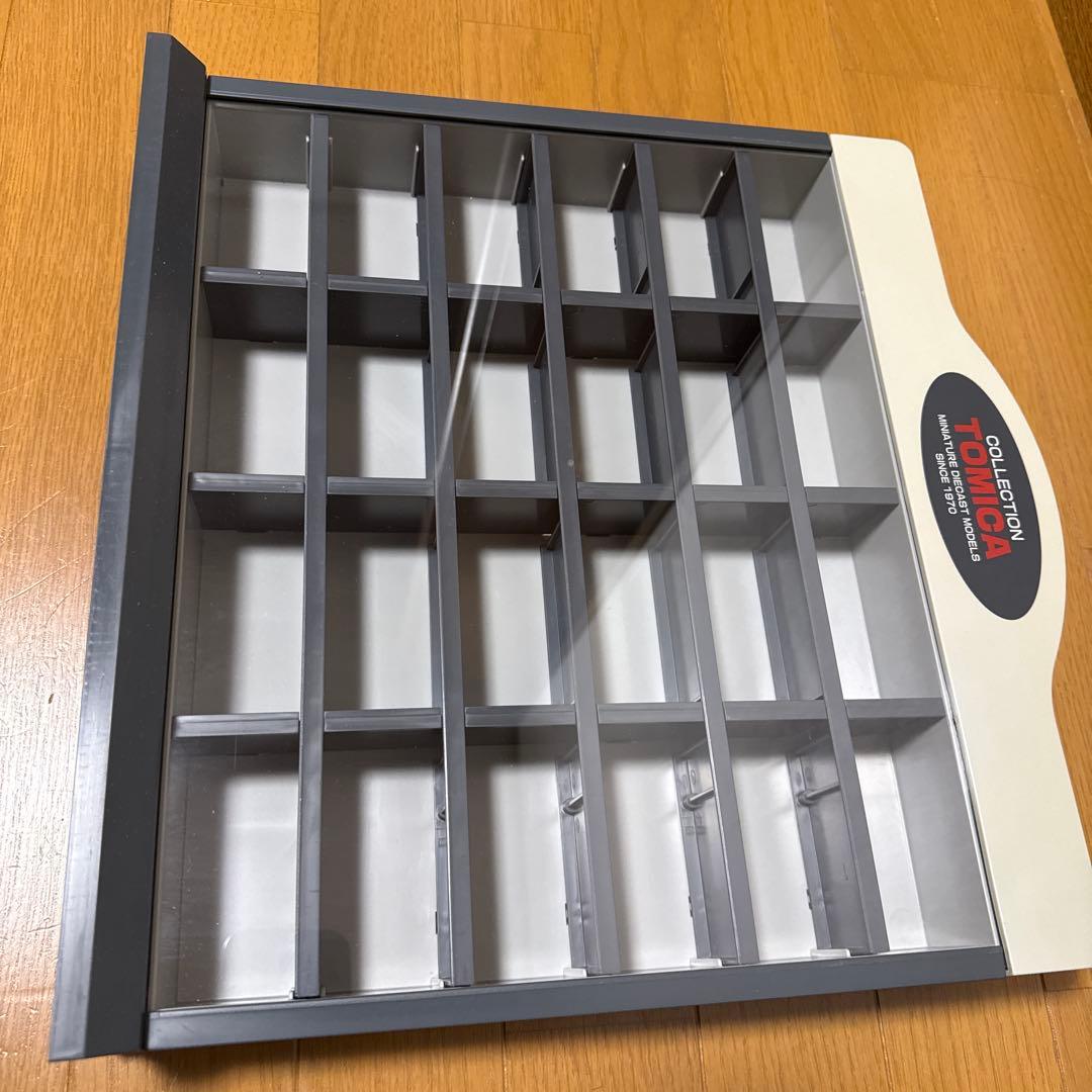 トミカ　コレクションケース