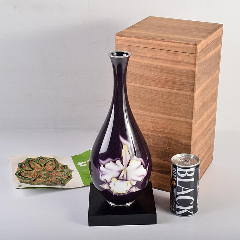 七宝焼　安藤七宝店　純銀刻印　カトレア文　鶴首瓶　台付　共箱　M　R8491B