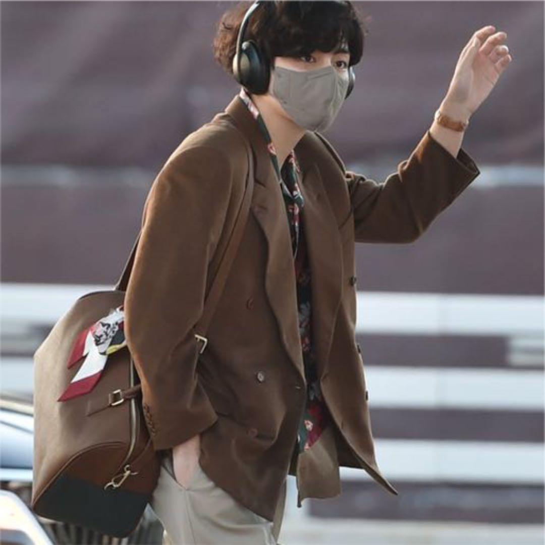 BTS V ボストンバッグ