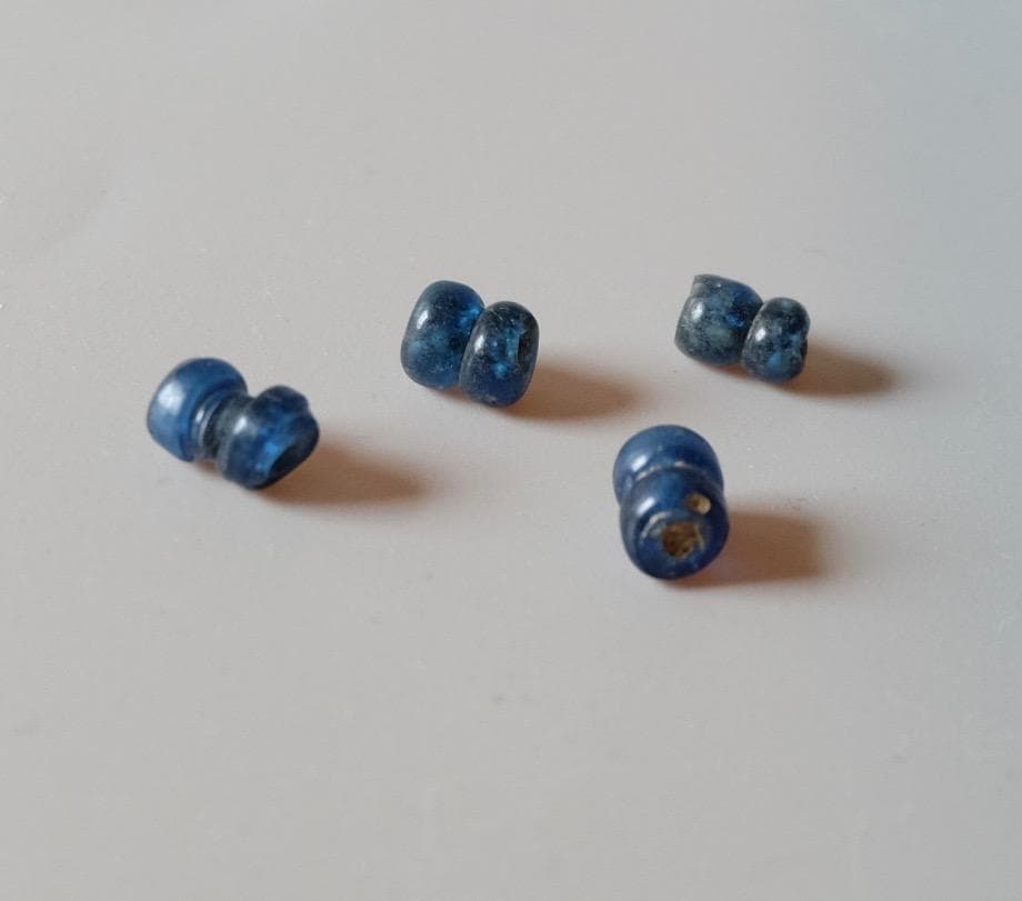 ☆ローマ時代：ブルー・ガラスのビーズ　4個セット
