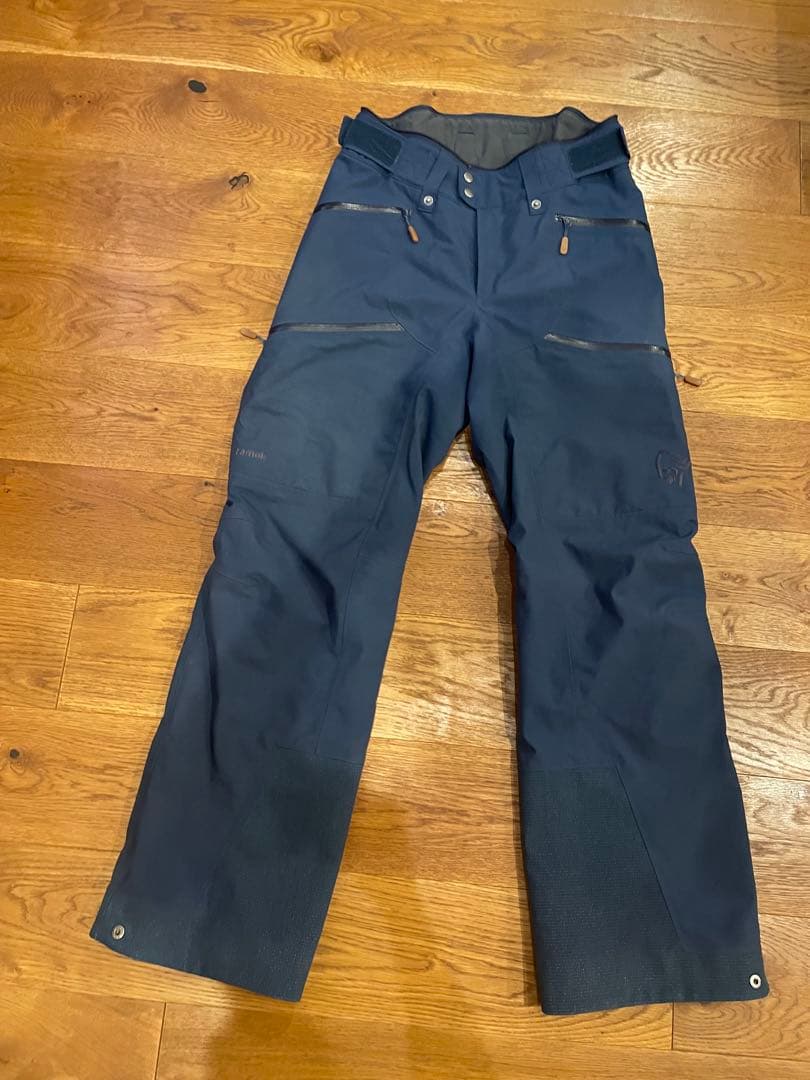 【美品】Norrona Tamok Gore-Tex スキーパンツ 女性用M