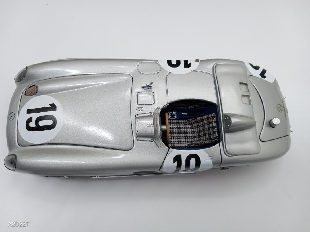 MINICHAMPS (1/24) メルセデスベンツ 300SLR #19