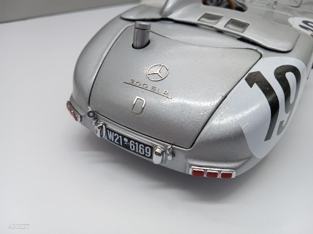 MINICHAMPS (1/24) メルセデスベンツ 300SLR #19