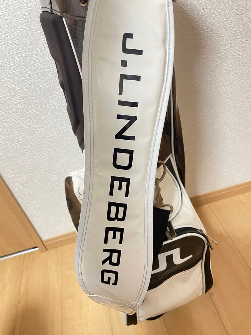 J.LINDEBERG キャディバッグ 白/黒　スタンドバッグ　フード無し
