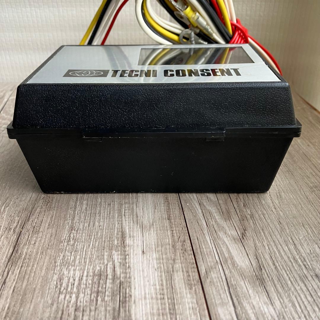 E壁【希少・当時物】TECNI CONSENT テクニコンセント カー電源