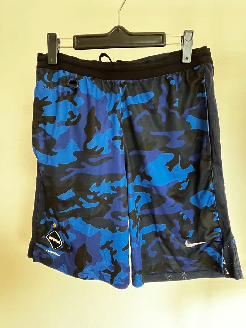 【2月,3月限定価格】【超貴重】FCRB トレーニングウェアセットアップ