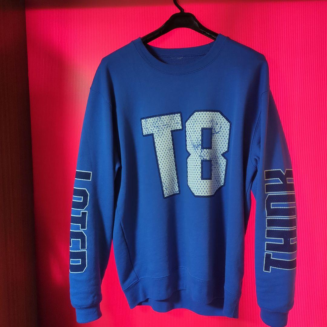 テイトマクレー TATE McRAE T8 ワールドツアー 2024 スウェット