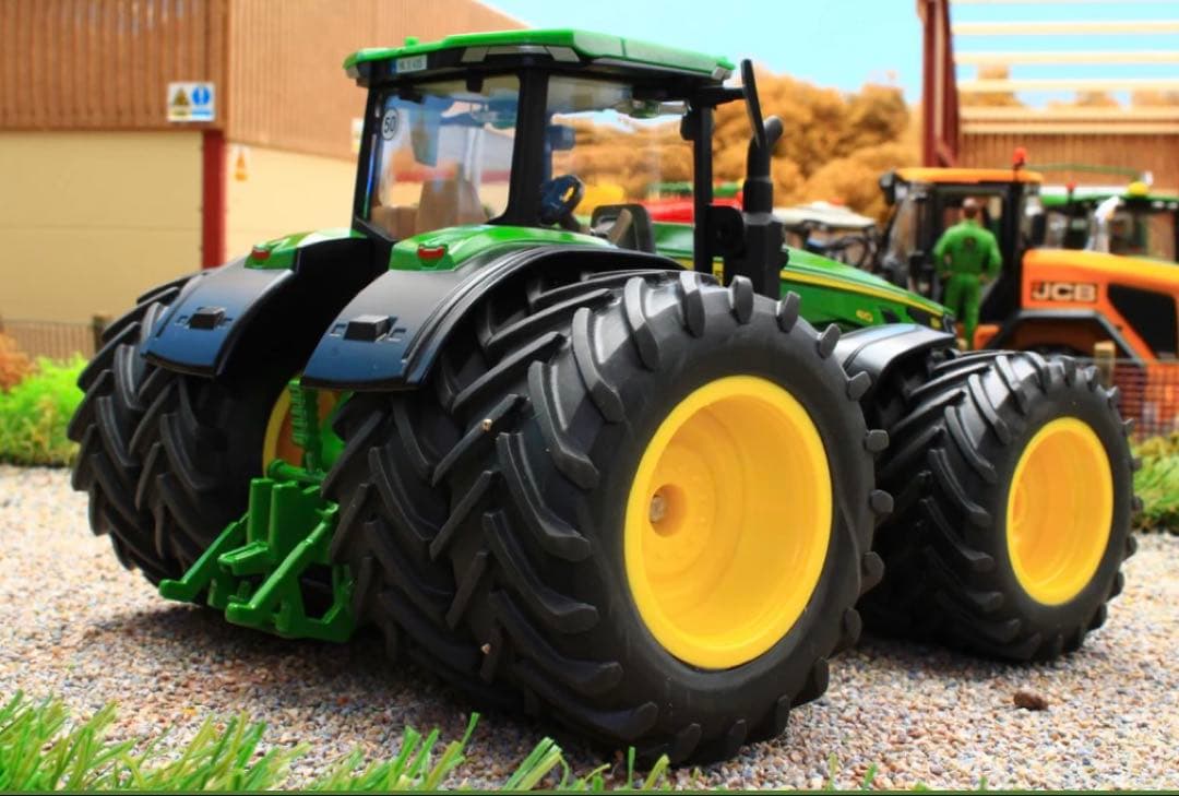 Siku ジョンディア 8295R ダブルタイヤトラクター 1:32