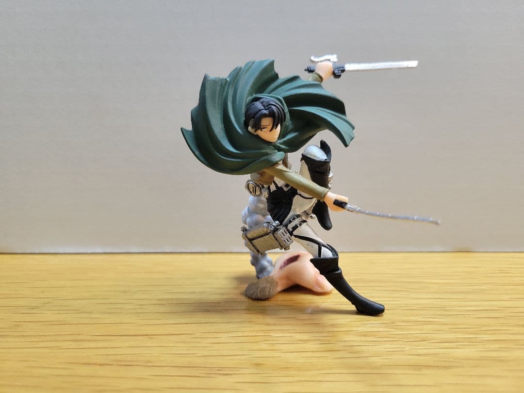 進撃の巨人 カプセル フィギュアコレクション　海洋堂 3種コンプリートセット