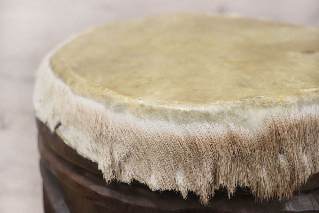 GMFH386○民族楽器 ドラム アフリカ 彫刻 トム 本革 オブジェ 美術品