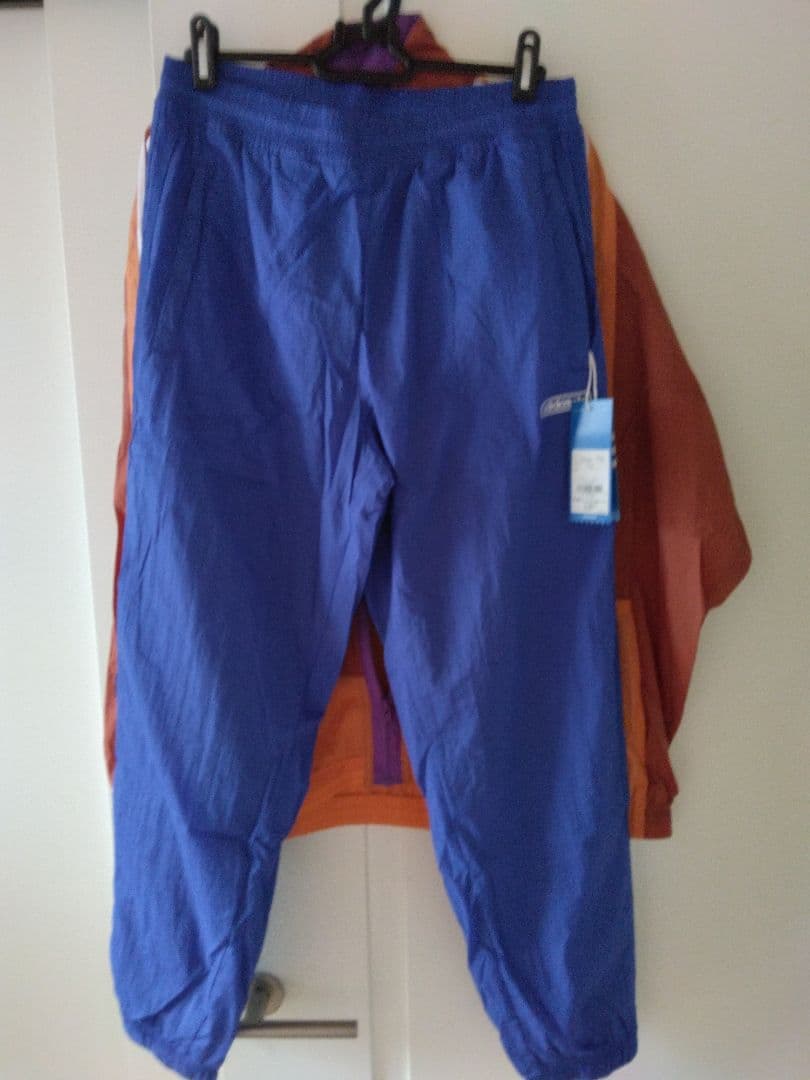 新品未使用　アディダス　メンズ　シャカシャカ　上下　Mサイズ　オリジナルス