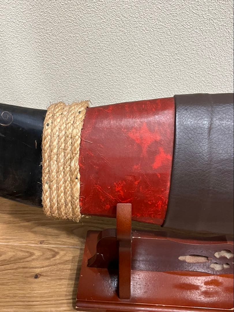 【送料込み】水牛の角　縁起物　骨董品　彫刻品　インテリア　アンティーク　芸術品