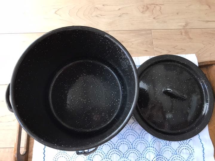 USAアンティーク　アウトドアポット＆プレート4枚