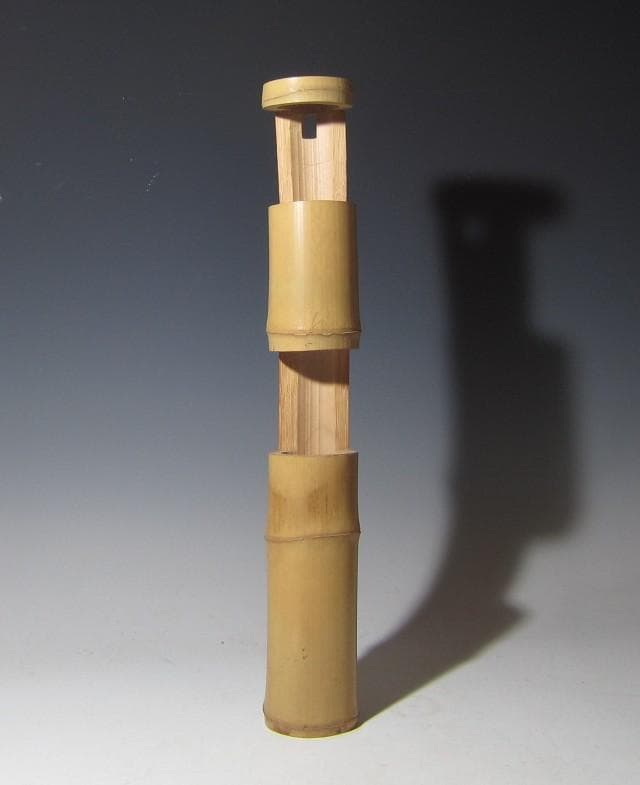 無限斎（裏千家 十四代 淡々斎）竹 二重切花入「古山」素朴な優雅の名品k534