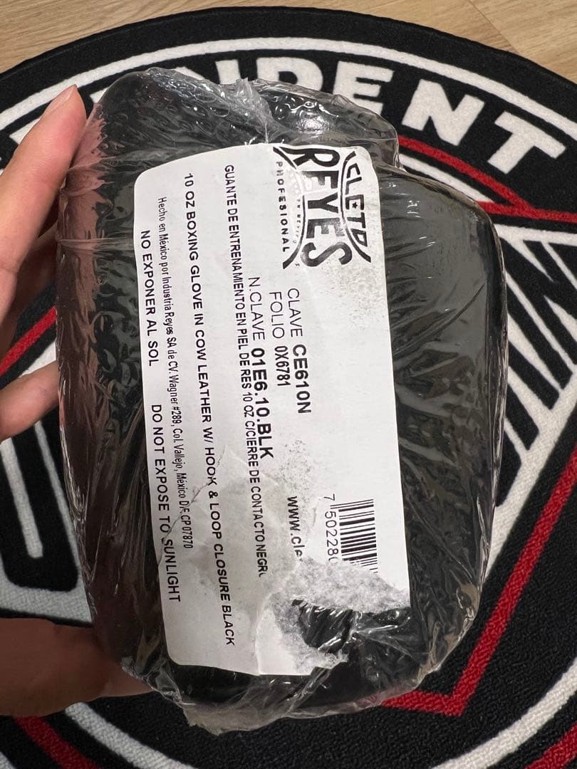 新品未開封REYES レイジェス ボクシンググローブ ブラック　10oz