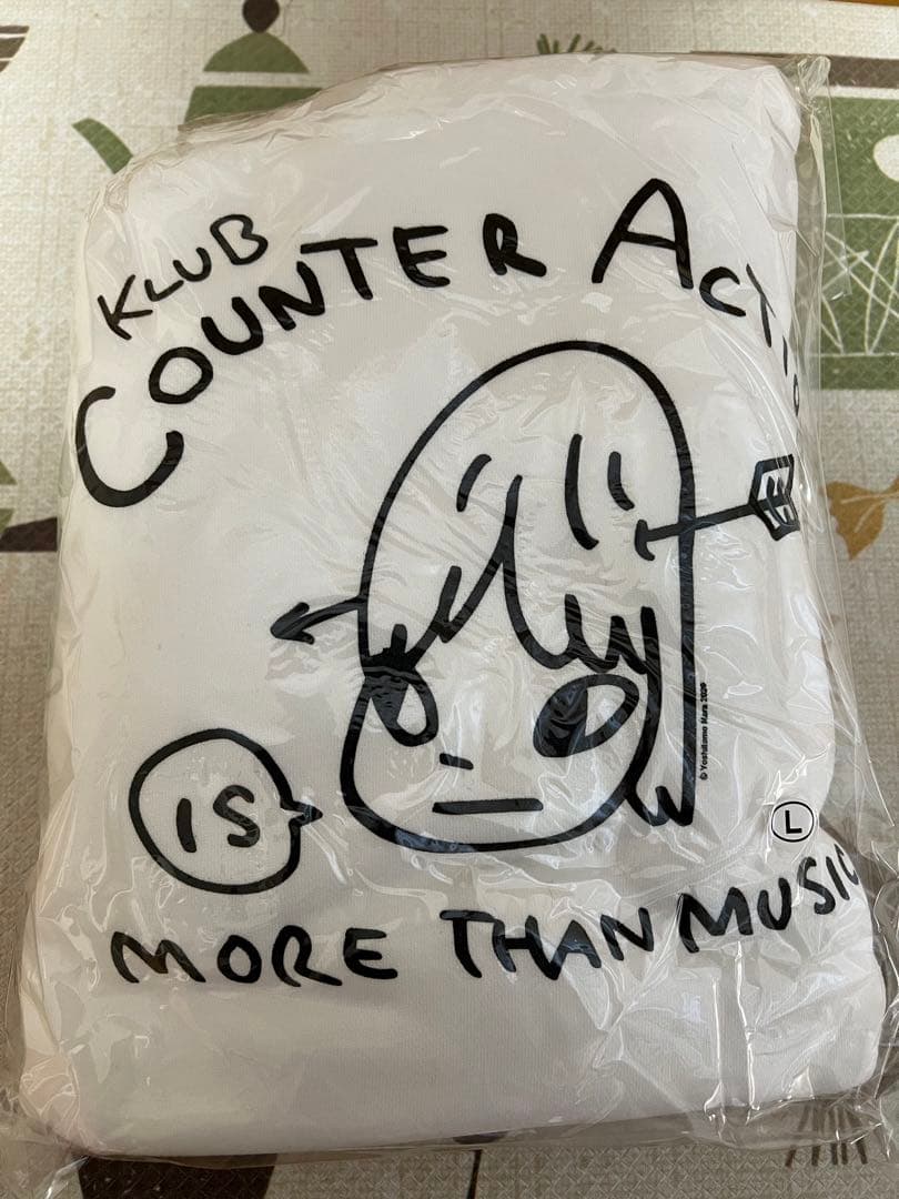 奈良美智のパーカー　Lサイズ