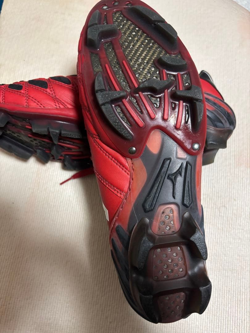 ミズノ サッカースパイク ウェーブイグニタス HG 本田圭佑