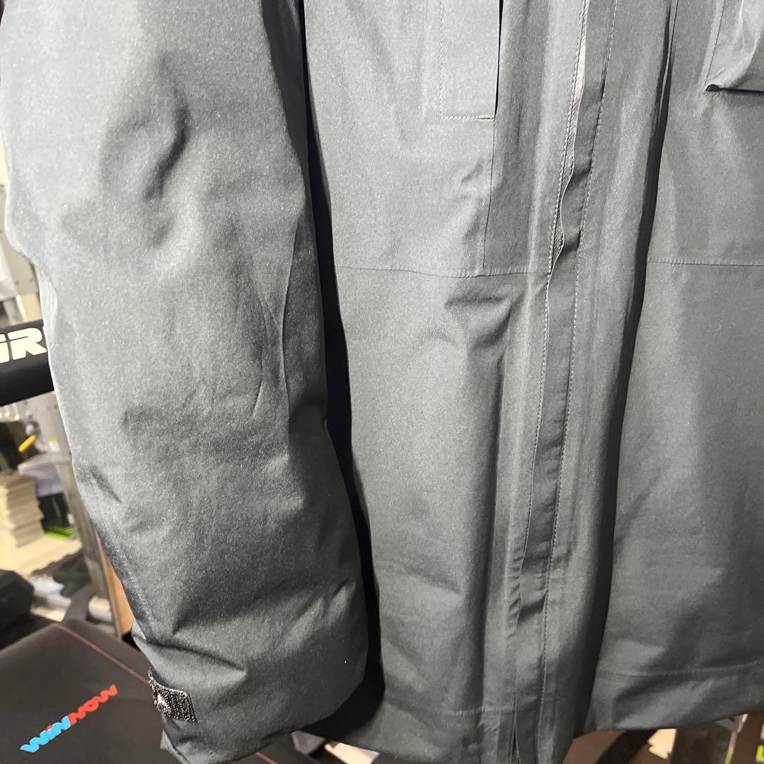 美品Lサイズ　Dainese AWA GORE-TEX スノーボードジャケット