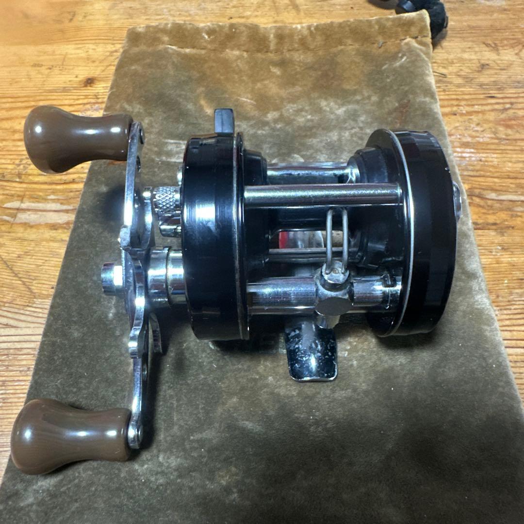 ABU 2500C ブラック