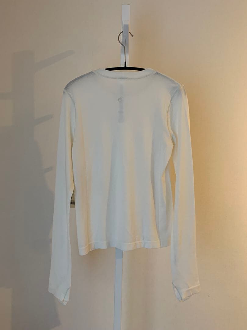 新品未使用　ルルレモン Swiftly ウール長袖シャツ ウエスト丈