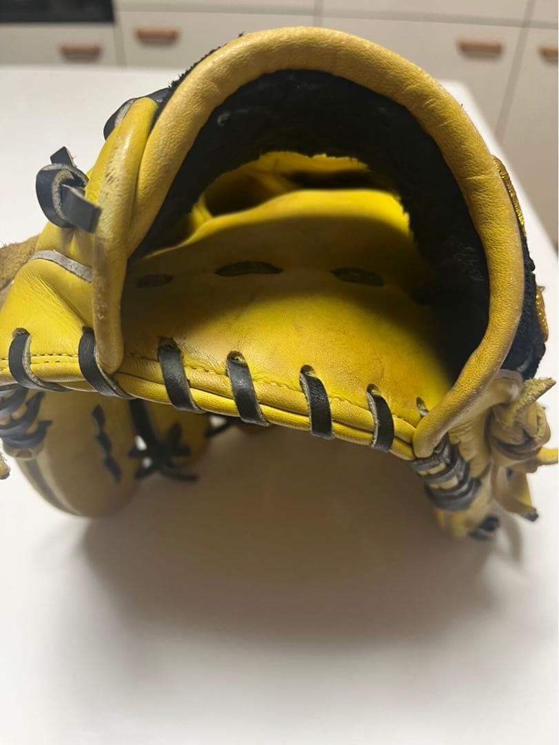 ハイゴールド軟式野球グローブ 黒/黄色
