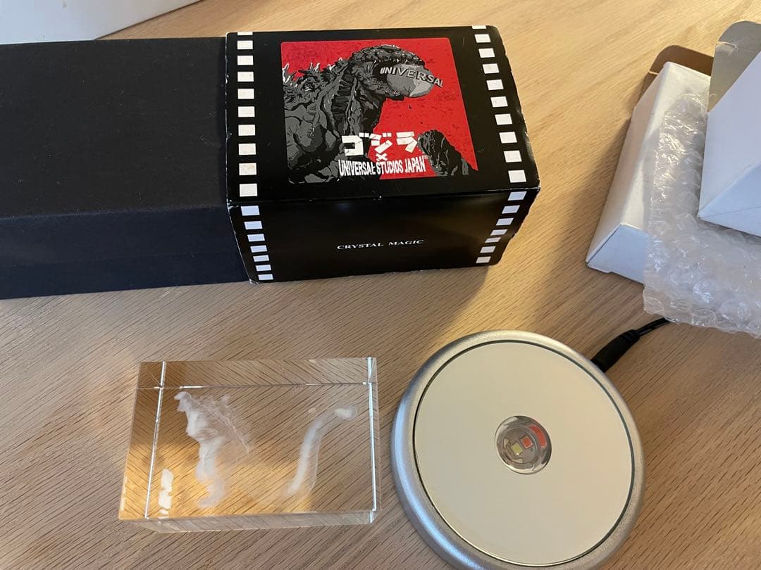 GODZILLA ゴジラ　ユニバーサルスタジオ限定　ディスプレイ照明　クリスタル