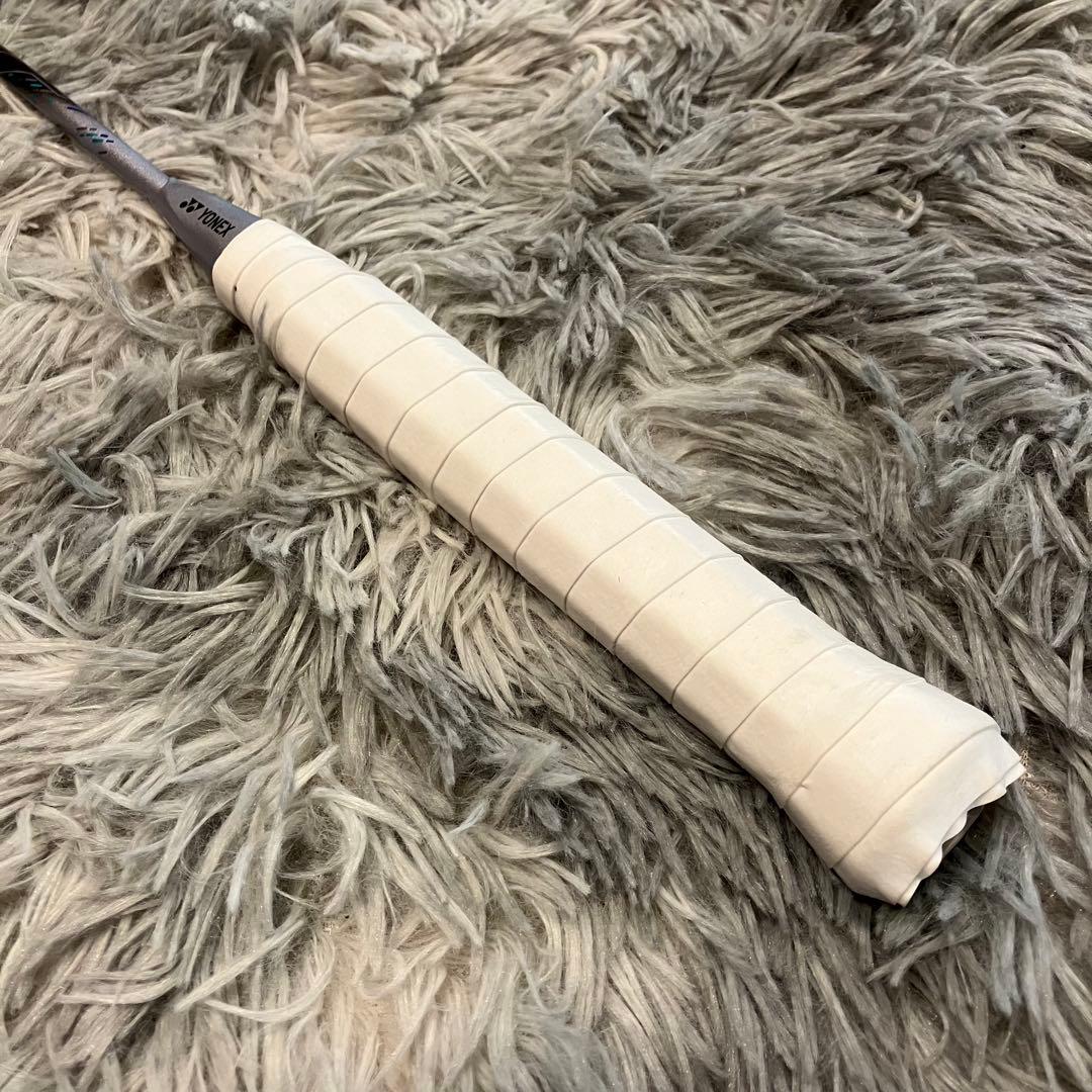 【美品】アストロクス88D PRO バドミントンラケット 4UG5