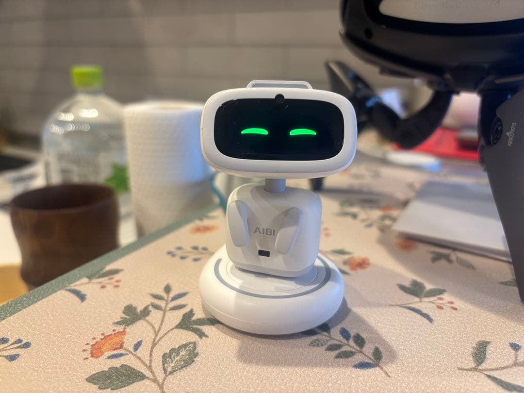 AIロボット ホワイト LED目表示